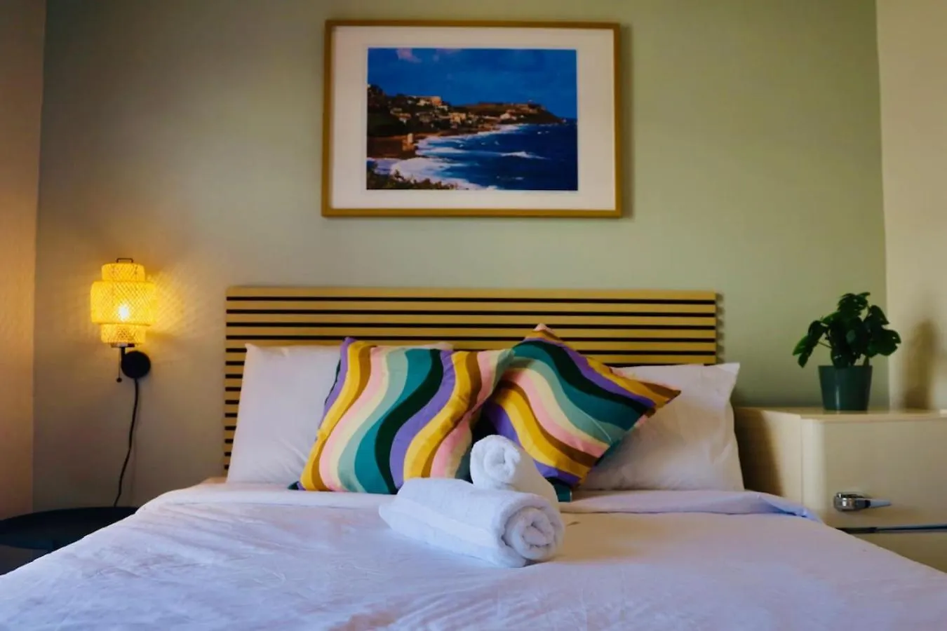 Room 12 Sunlit Balcony Stay Near Calle Cerra San Juan Hotel